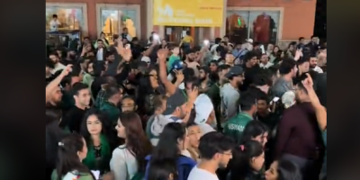 shows Bangladeshi Muslims